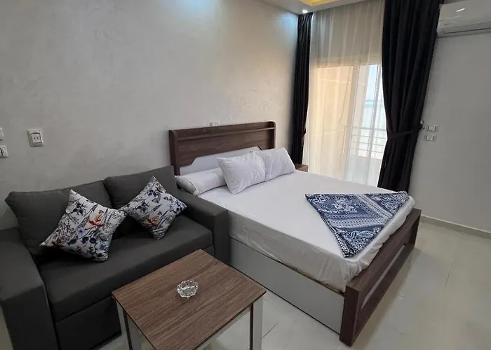 Casablanca Family Apartmanhotel *